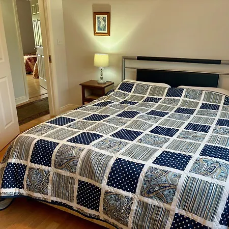 펜션 3 Bedroom Close To In Galway