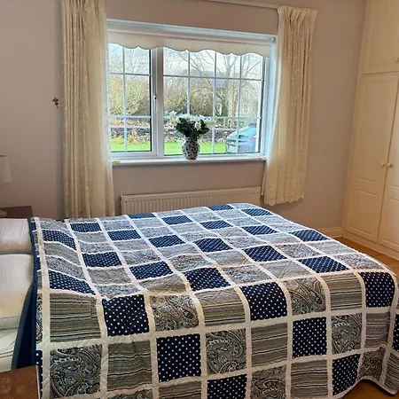 펜션 3 Bedroom Close To In Galway *