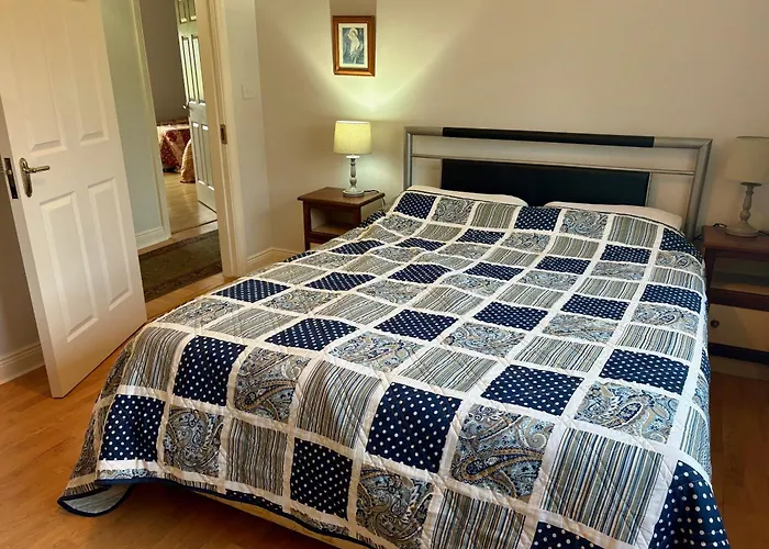 펜션 3 Bedroom Close To In Galway