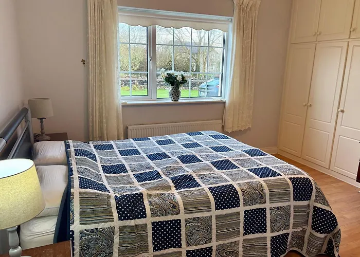 펜션 3 Bedroom Close To In Galway *